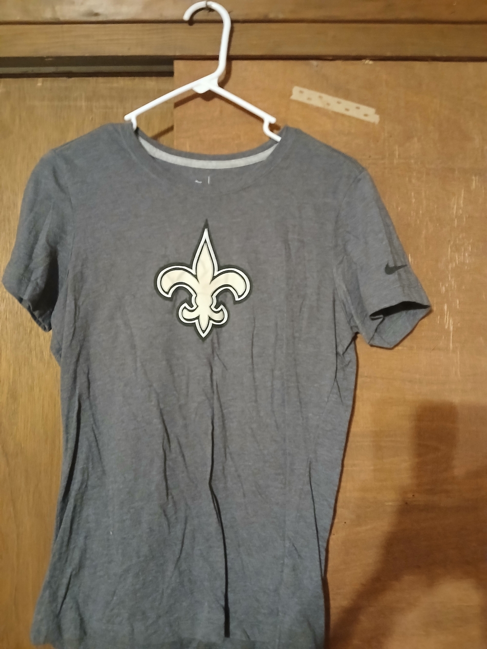 NFL Gray Short Sleeve Saints Fleur-de-Lis Tee
